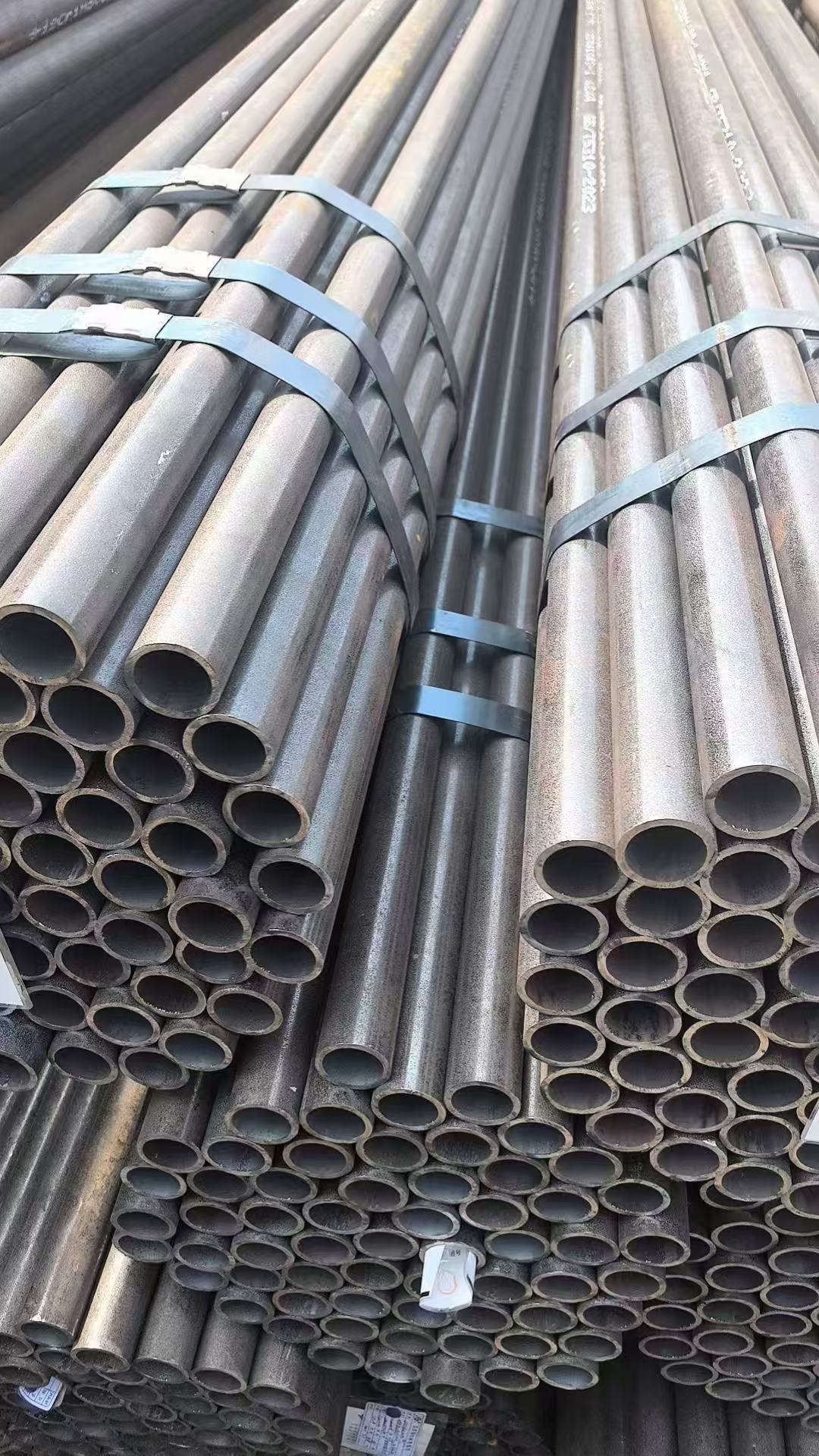 低溫再熱器管 Φ57×4.5mm,材質：12Cr1MoVG。含材質證明、出廠合格證，水壓試驗、通球報告等資料